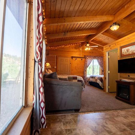 The Park Cabin At Mount Carmel Motel And Rv Park Esterno foto