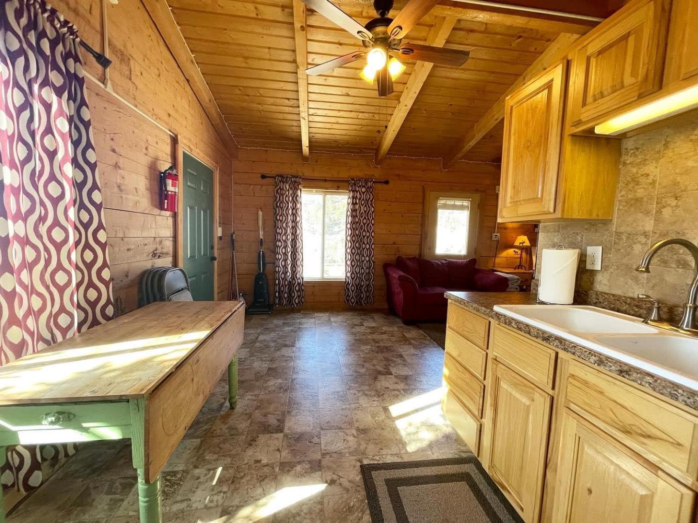 The Park Cabin At Mount Carmel Motel And Rv Park Esterno foto