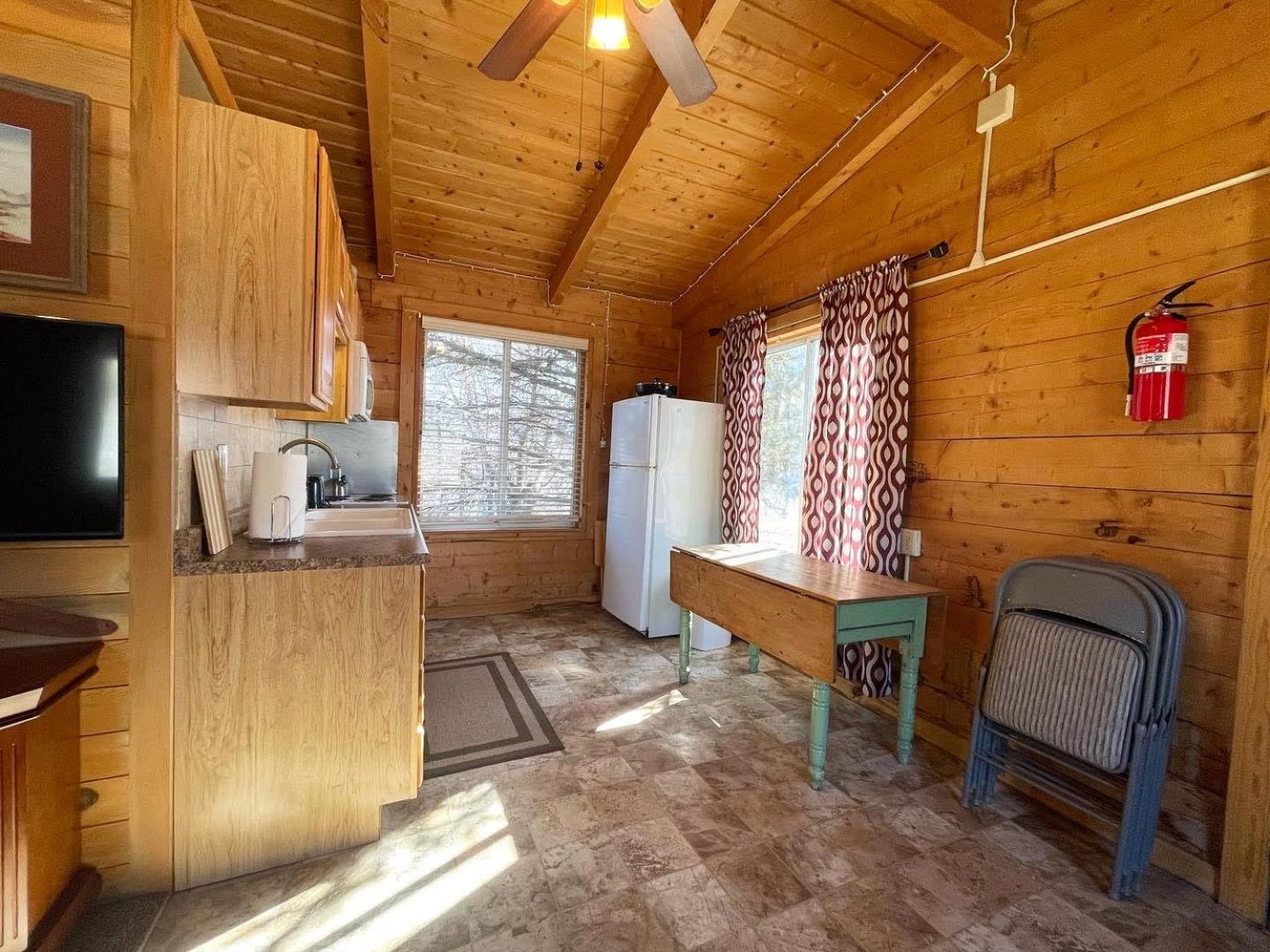 The Park Cabin At Mount Carmel Motel And Rv Park Esterno foto